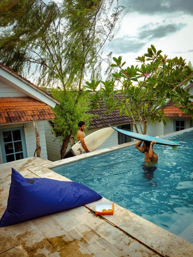 The Commotion Canggu Exterior photo